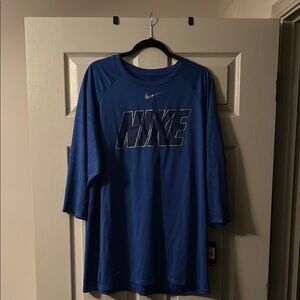 Nike Blue 3. Quarter Sleeve Tee with Iconic Logo
